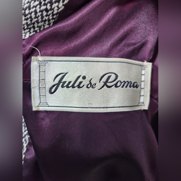 Coat - Picture 6 of 9